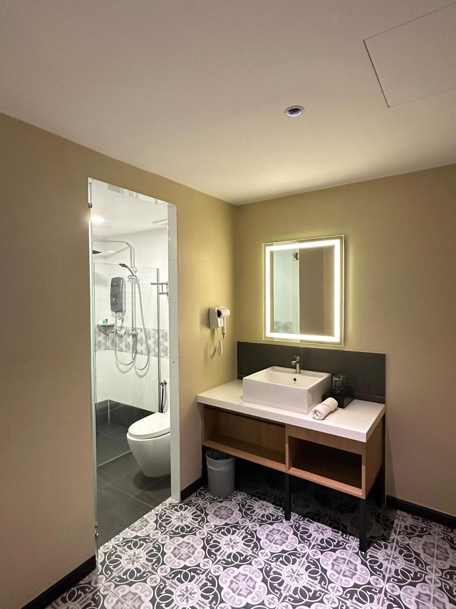 Nb Hotel Johor Bahru Esterno foto