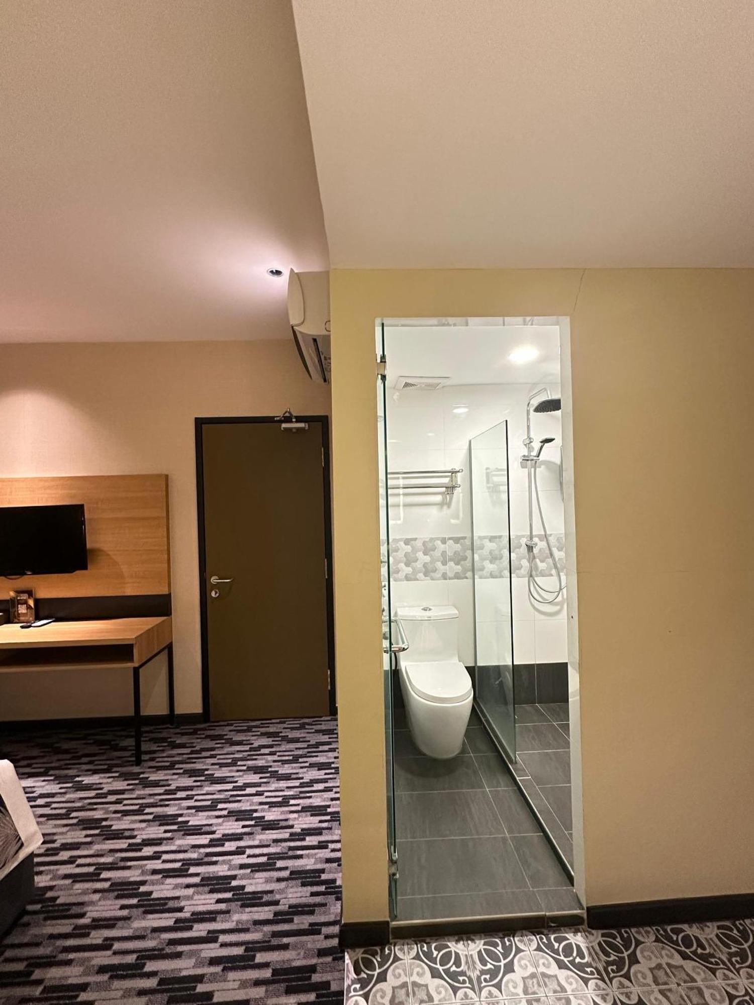 Nb Hotel Johor Bahru Esterno foto