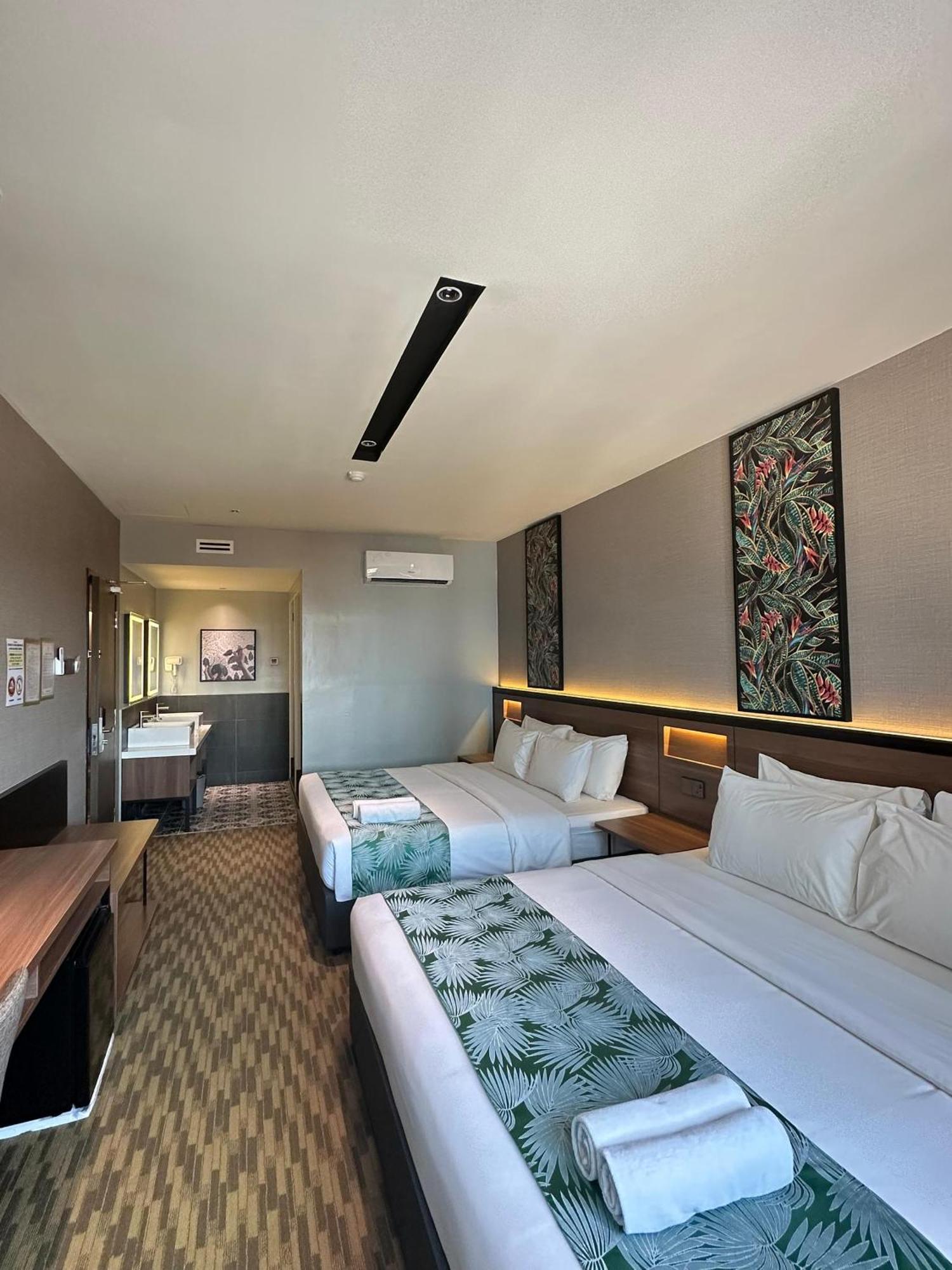 Nb Hotel Johor Bahru Esterno foto