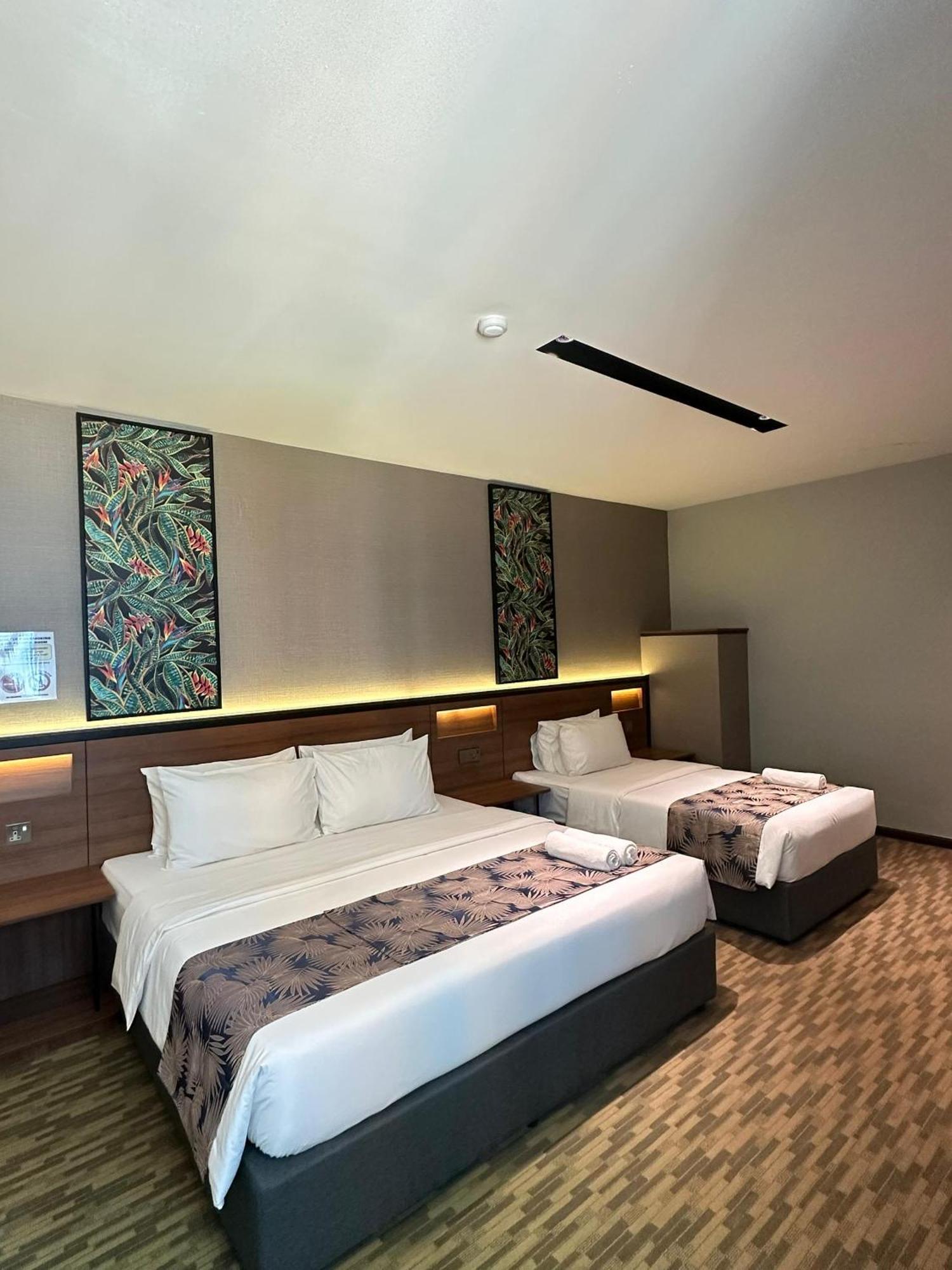 Nb Hotel Johor Bahru Esterno foto