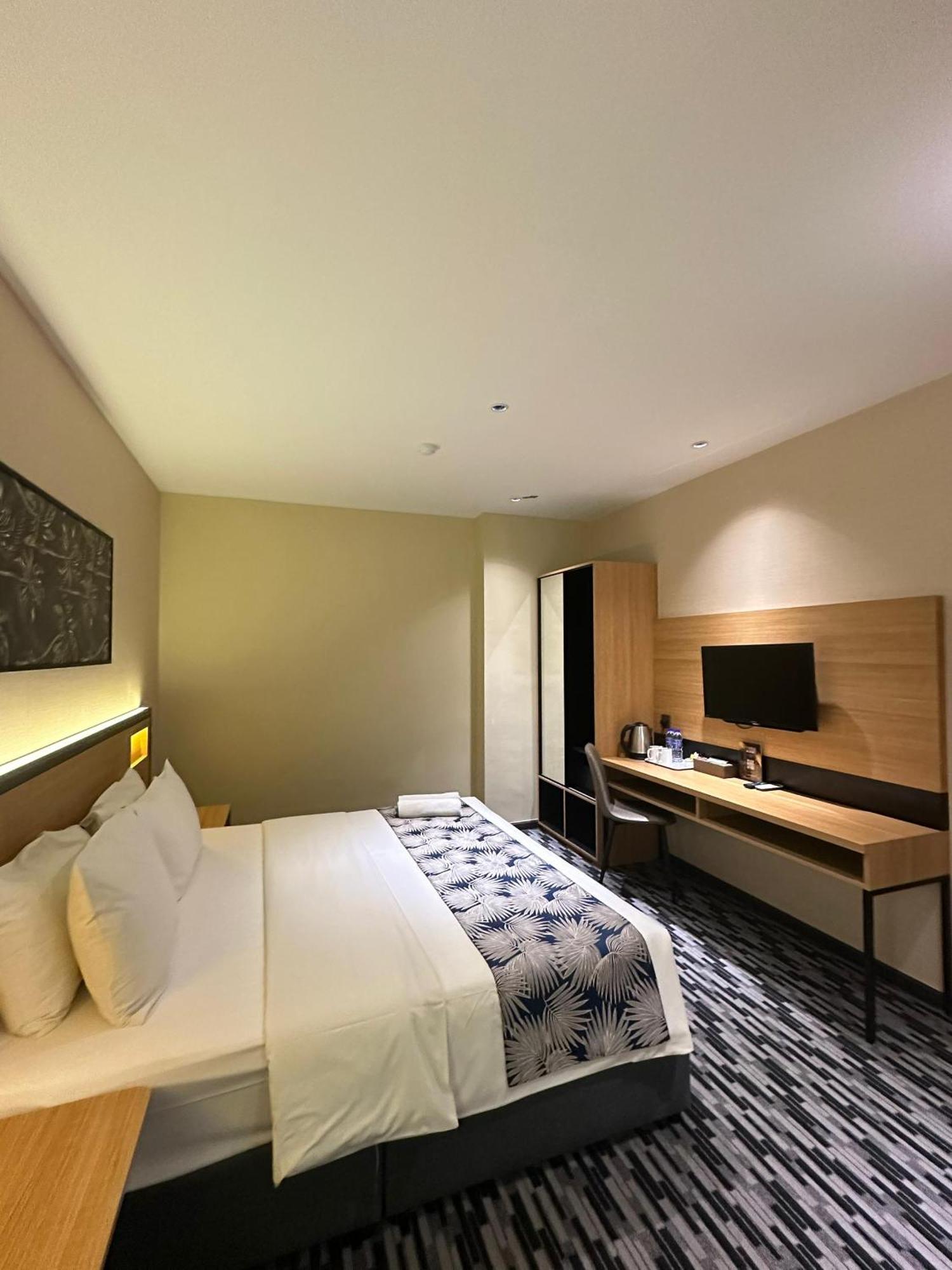 Nb Hotel Johor Bahru Esterno foto