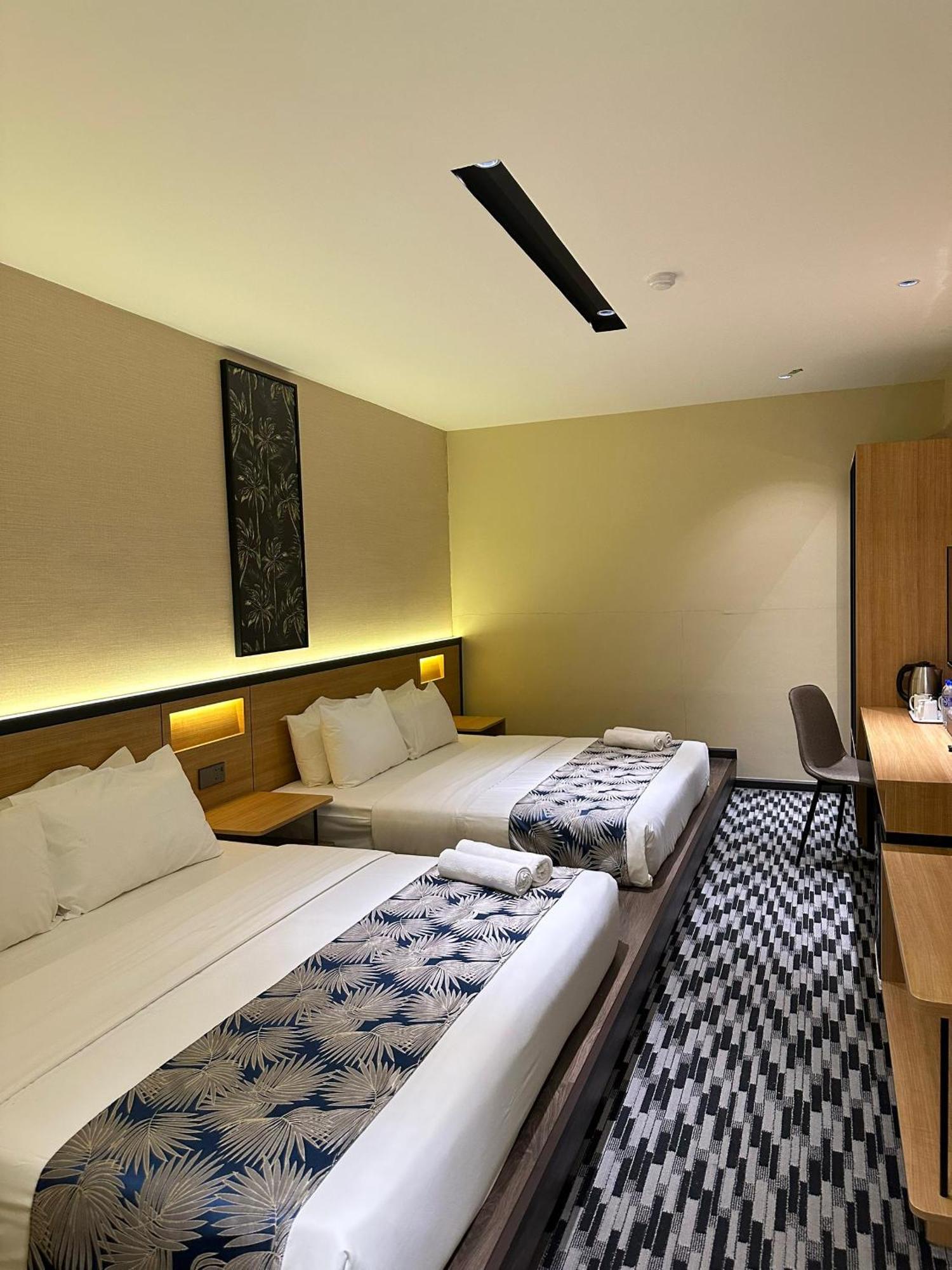 Nb Hotel Johor Bahru Esterno foto