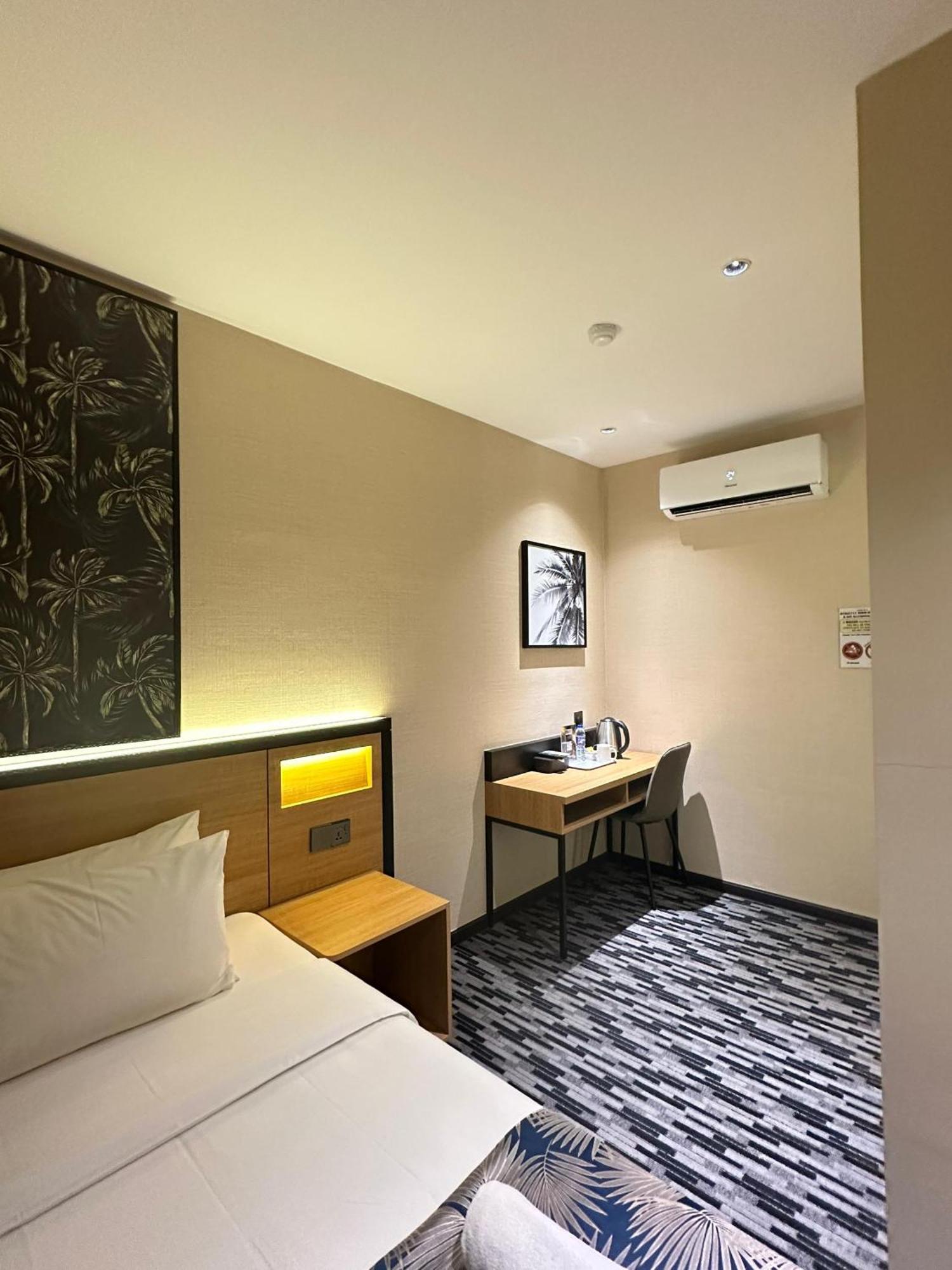 Nb Hotel Johor Bahru Esterno foto