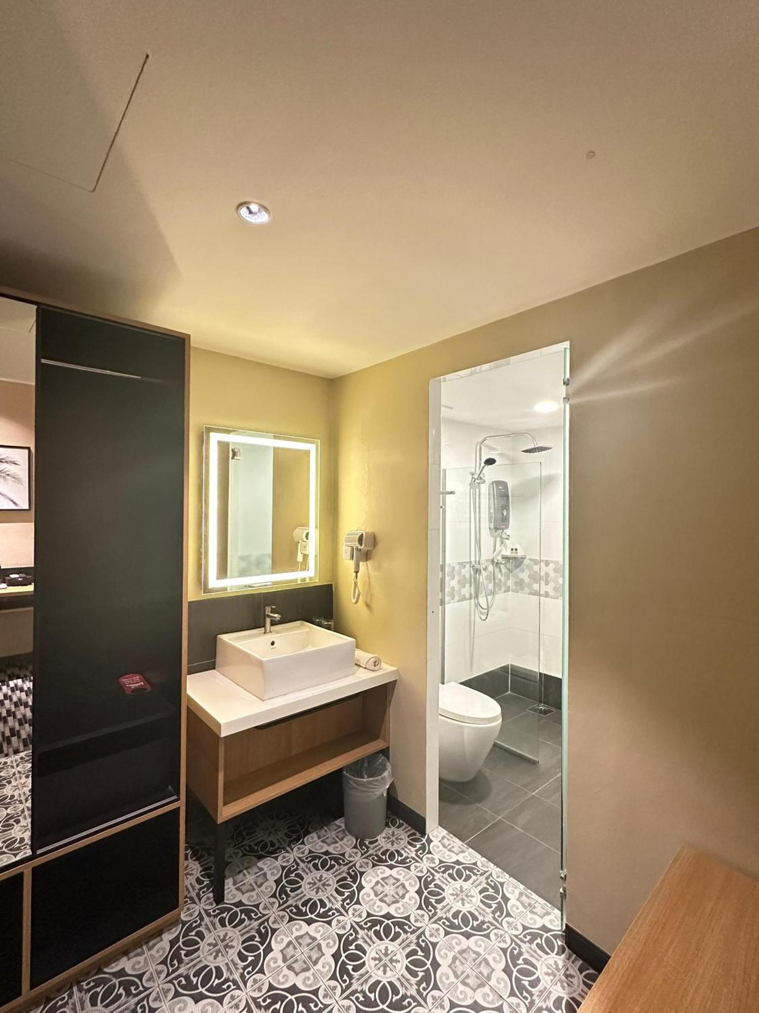 Nb Hotel Johor Bahru Esterno foto